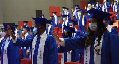 M&aacute;s de 260 estudiantes cumplen su sue&ntilde;o de ser profesionales